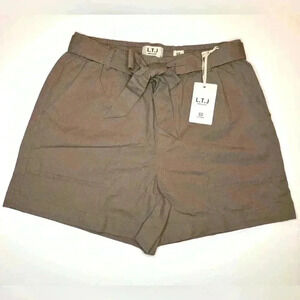 Letter To Juliet Womens Lines shorts Size Large